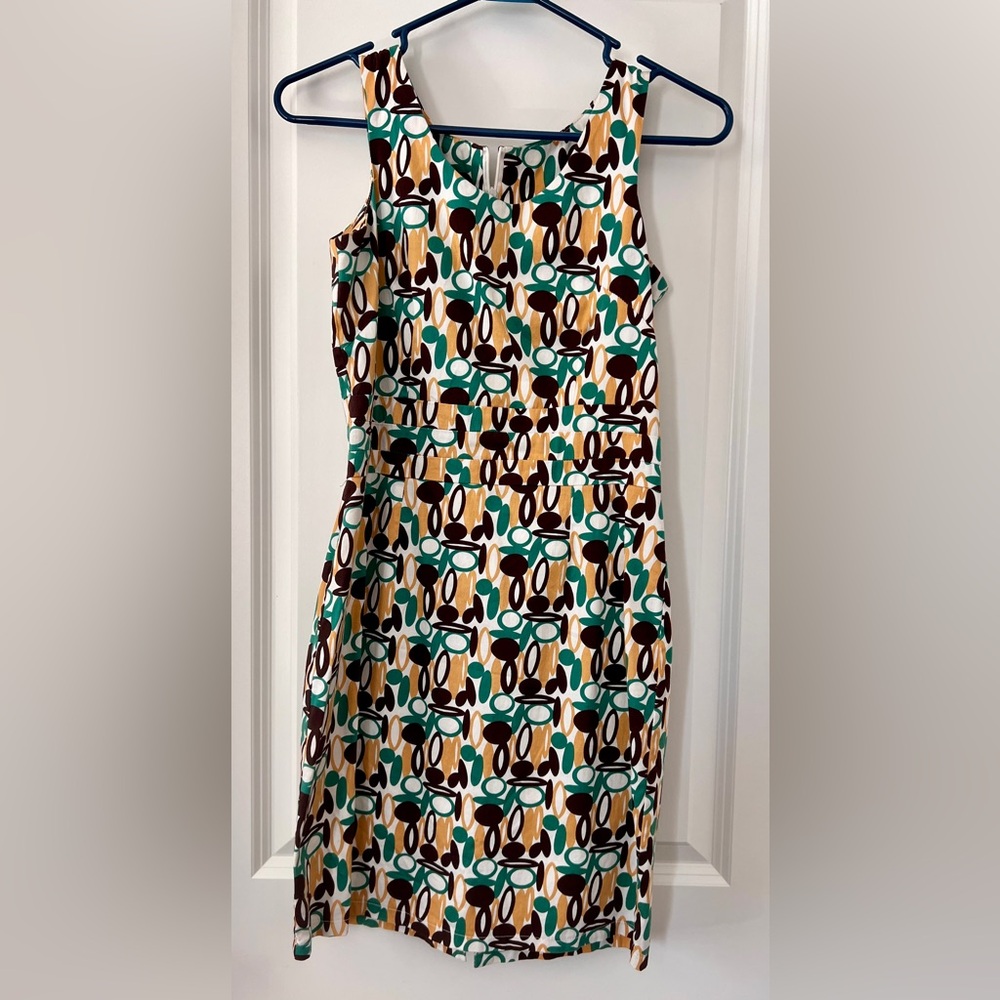 Medium Stretch Abstract Print Dress — Casual / Office